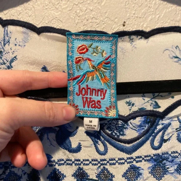 Rare Johnny was blue white embroidered 100% silk short sleeve blouse floral - Picture 5 of 10